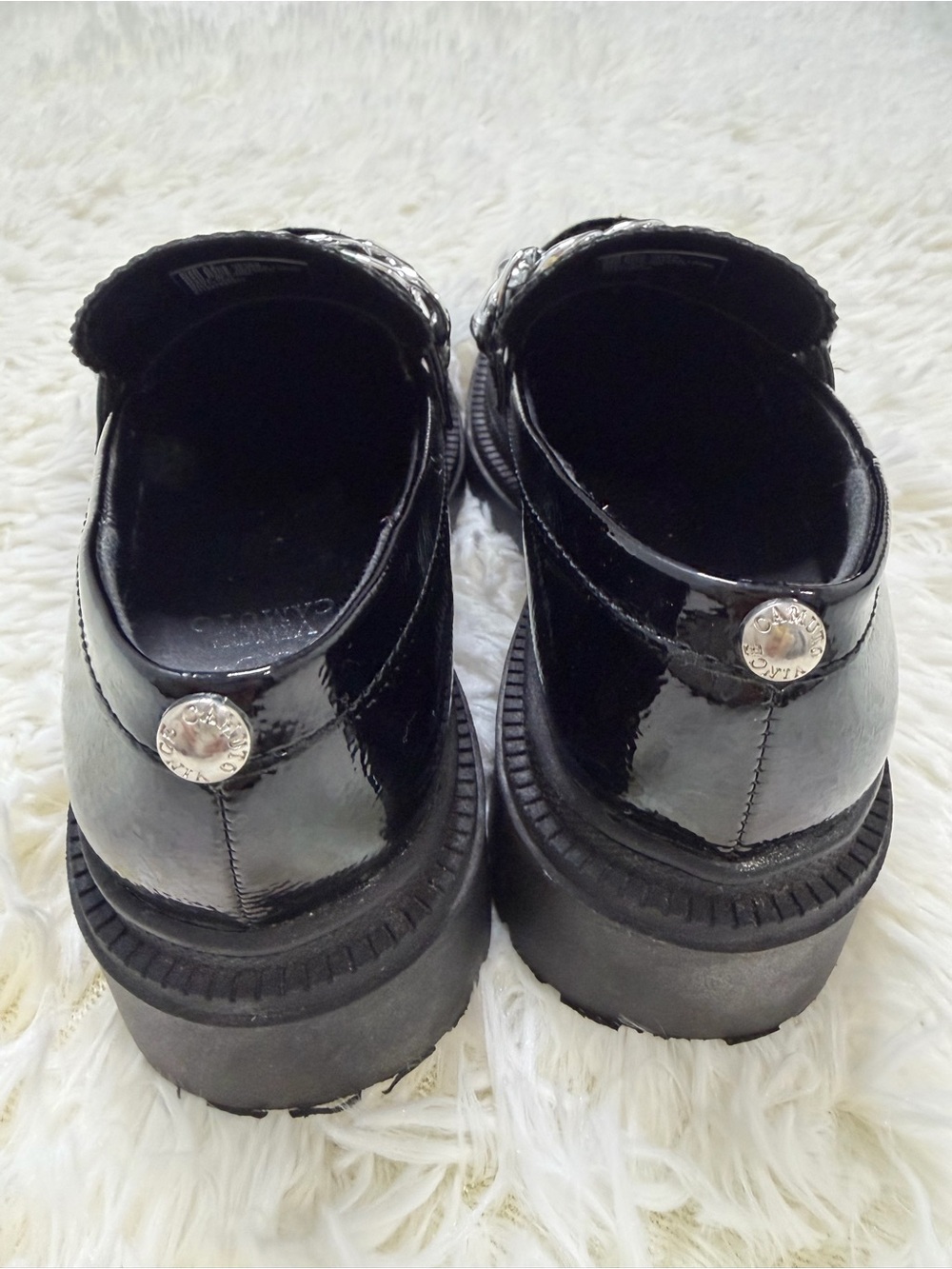 Vince Camuto Girls Black Patent Chain Loafers Bulky Size 2.5 Youth Dark Academia - Picture 4 of 8